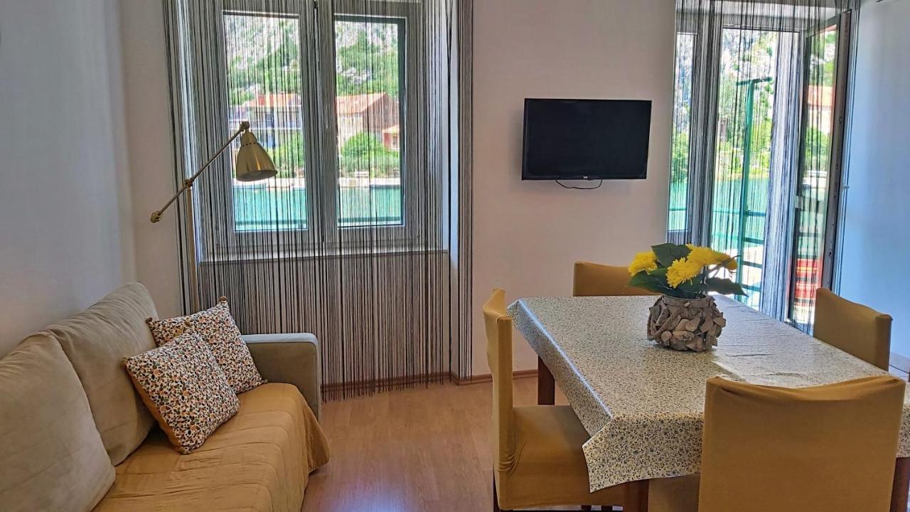 Apartment Mandic Omiš Εξωτερικό φωτογραφία